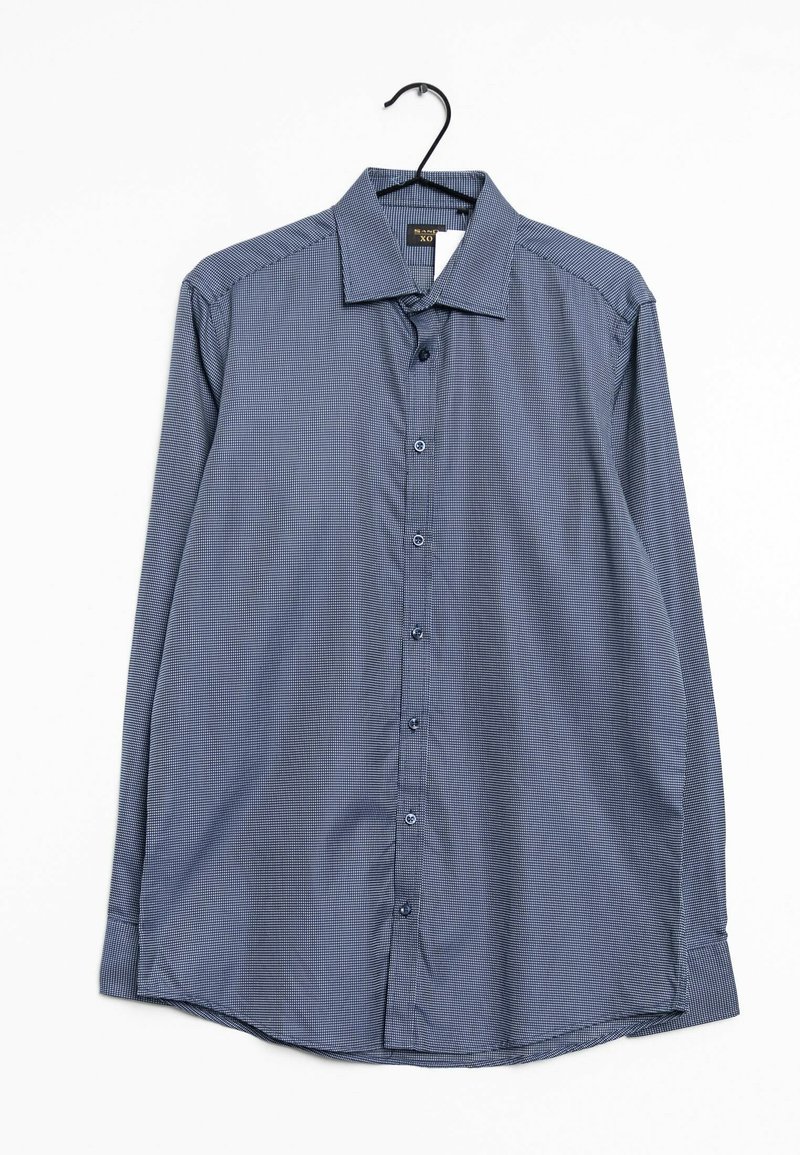 Dlouhá košile v tmavě modré barvě s kostkovaným vzorem. Disponuje knoflíkovým zapínáním vpředu, límečkem a zaobleným lemem. Vyrobena z hladkého materiálu.