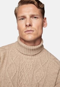 Boggi Milano Svetrík - sand