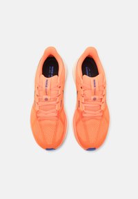 Nike Performance STRUCTURE 25 - Zapatillas running asfalto - hyper crimson/black/astronomy blue/pale ivory/safety orange/metallic grey