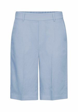 Pantaloni scurți până la genunchi, bleu deschis, croiți, cu bucle pentru curea și pliuri frontale, pe fundal alb.