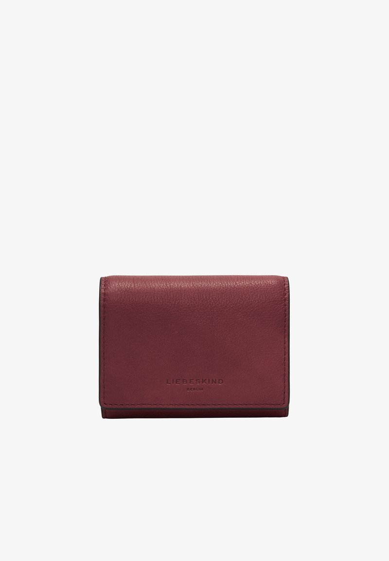 Portefeuille en cuir bordeaux avec une texture lisse, de forme rectangulaire compacte et logo de la marque embossé à l'avant. Design simple et minimal.