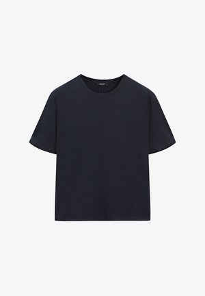 Schwarzes Kurzarm-T-Shirt mit Rundhalsausschnitt, reguläre Passform und ohne sichtbare Logos oder Muster, vor einem weißen Hintergrund präsentiert.