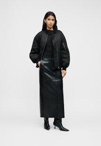 IVY OAK JANE - Geacă bomber - schwarz