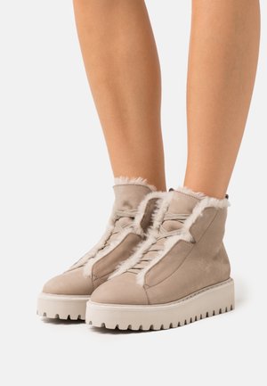 Kennel + Schmenger, Boots à talons - grey