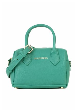 Sac à main en cuir vert Valentino avec poignées supérieures et bandoulière réglable, doté de ferrures dorées et d'une surface texturée.