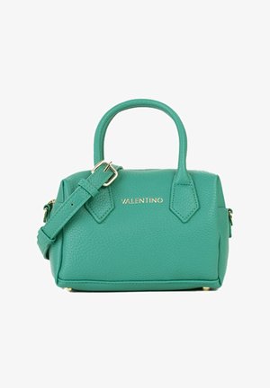 Sac à main en cuir vert Valentino avec poignées supérieures et bandoulière réglable, doté de ferrures dorées et d'une surface texturée.