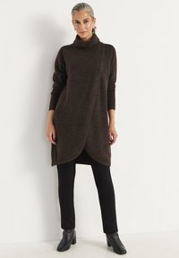 Cellbes of Sweden WITH WRAP DETAIL AT FRONT - Strickpullover - brown melange