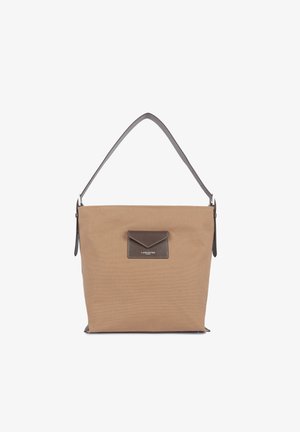 Sac fourre-tout beige avec poignée en cuir marron foncé et poche avant, forme rectangulaire, avec le logo "Lancaster Paris" sur la poche.