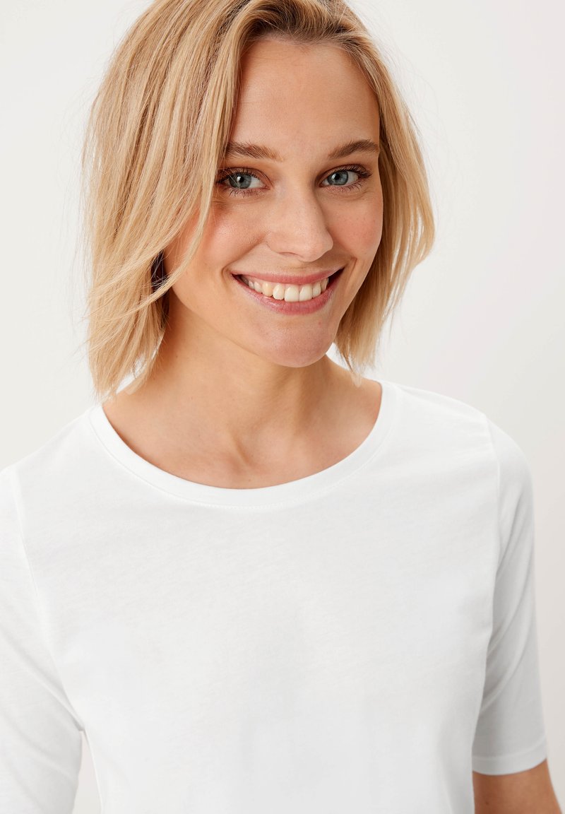 Damen T-Shirts | s.Oliver T-Shirt basic off white/offwhite - ZF32284 Damen T-Shirts | s.Oliver T-Shirt basic off white/offwhite - ZF32284