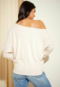 Friends Like These REGULAR FIT LONG SLEEVE COSY SLASH NECK - Svetr - neutral