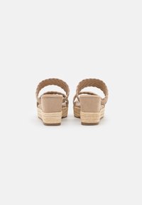 Bullboxer Heeled mules - beige