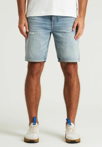 CHASIN' ORION.S DESERT - Kratke hlače od trapera - denim