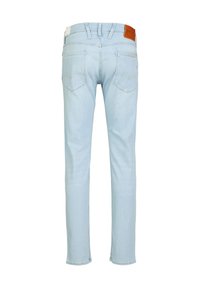 Hellblaue Jeans mit geradem Bein, fünf Taschen und einem braunen Lederpatch am Bund mit dem Markennamen.