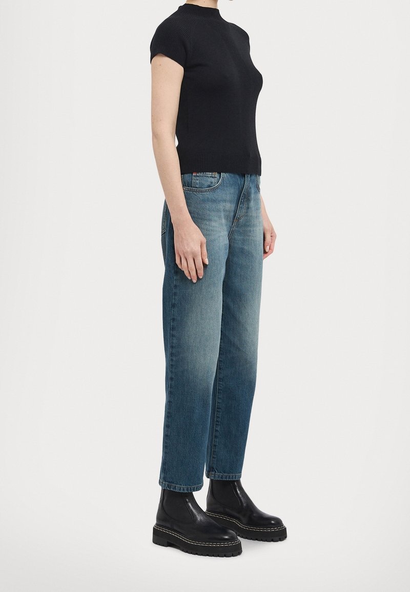 MAX&Co. Top - black