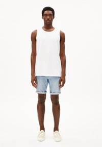 ARMEDANGELS NAAILO - Short en jean - tethys