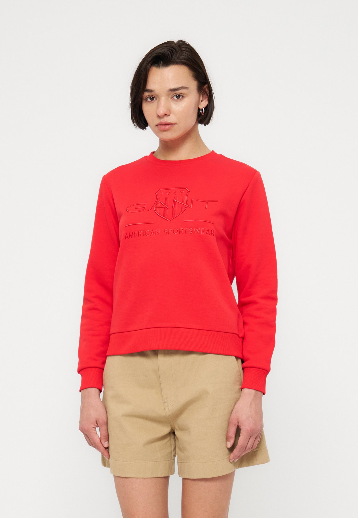 REGULAR FIT