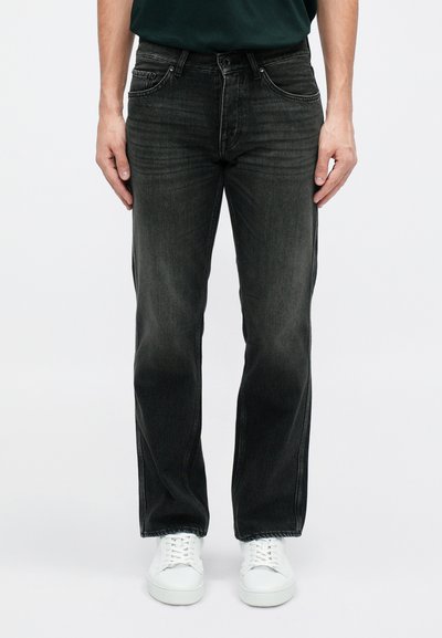 Blugi negri din denim cu un design drept, ușoare efecte de uzură, stil standard cu cinci buzunare, accesorii metalice și detalii de cusătură.