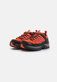 CMP RIGEL LOW TREKKING SHOES WP - Sapatos de caminhada - schwarz/orange