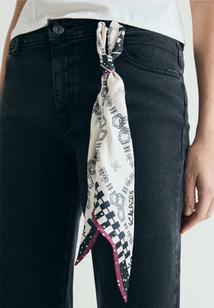 Scalpers, Sjaal - black white
