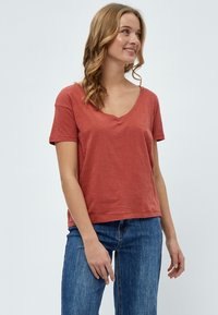 Desires DEDANNON TEE - Základné tričko - redwood