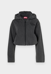 Sudadera gris recortada con cremallera frontal, capucha con cordón y detalle de logo negro en el pecho. Fabricada con tela suave y de textura lisa.