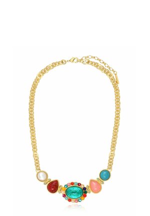 Collier chaîne en or avec de grosses pierres colorées incluant du turquoise, des perles rouges, roses et blanches disposées dans un motif central orné.