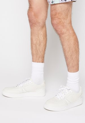 L001 - Sneakers laag - white/offwhite