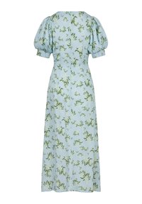 Jasnoniebieska sukienka z bufiastymi rękawami, z kwiecistym wzorem w odcieniach zieleni. Długa, o prostym kroju z subtelnym detalem szwu z tyłu.