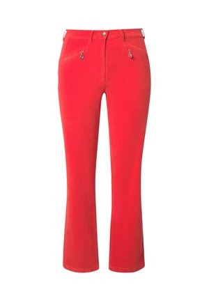 Pantaloni in corduroy rossi con design svasato, dotati di due tasche anteriori con zip, chiusura a bottone e una consistenza liscia.