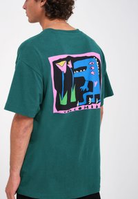 Volcom ARTHUR DINO - T-Shirt print - evergreen