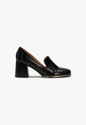 Black leather block-heeled shoes with a rounded toe and a band across the front. Features a smooth finish and gold-tone accent along the sole.