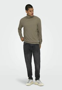 Only & Sons Svetrík - desert taupe