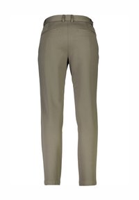 Pantalons slim en tissu vert olive, avec deux poches arrière et une finition lisse. Taille plate avec passants de ceinture.