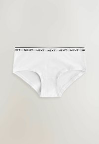 Boxeri hipster din bumbac alb cu un sistem de prindere elastic negru cu marcă. Textură netedă, cu un croi clasic și o acoperire moderată.