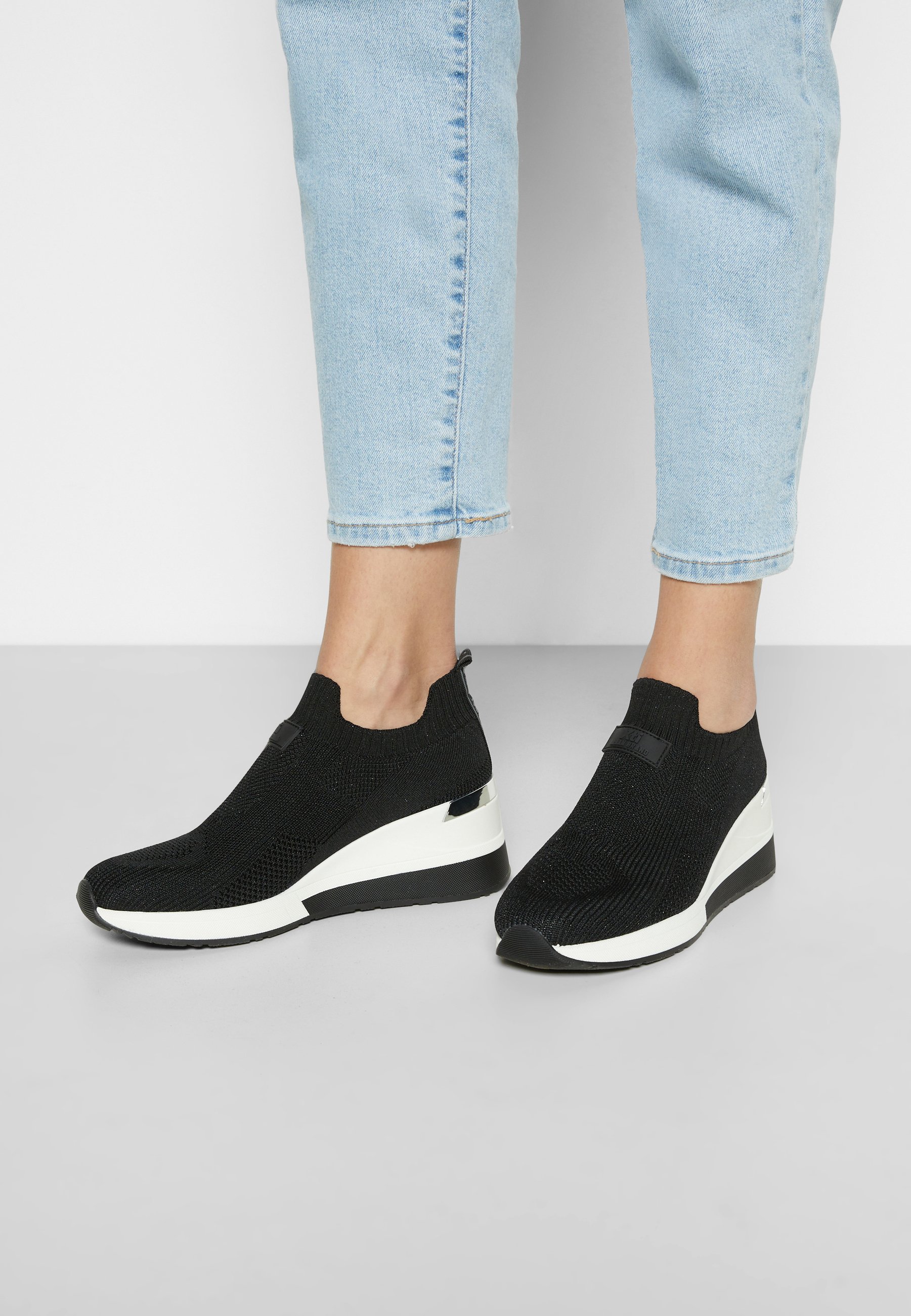 XTI Zapatillas - black/negro - Zalando.es
