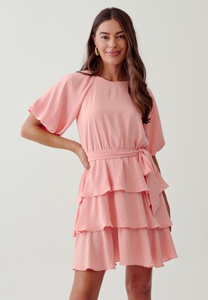 TUSSAH MINDY  - Jurk - peach