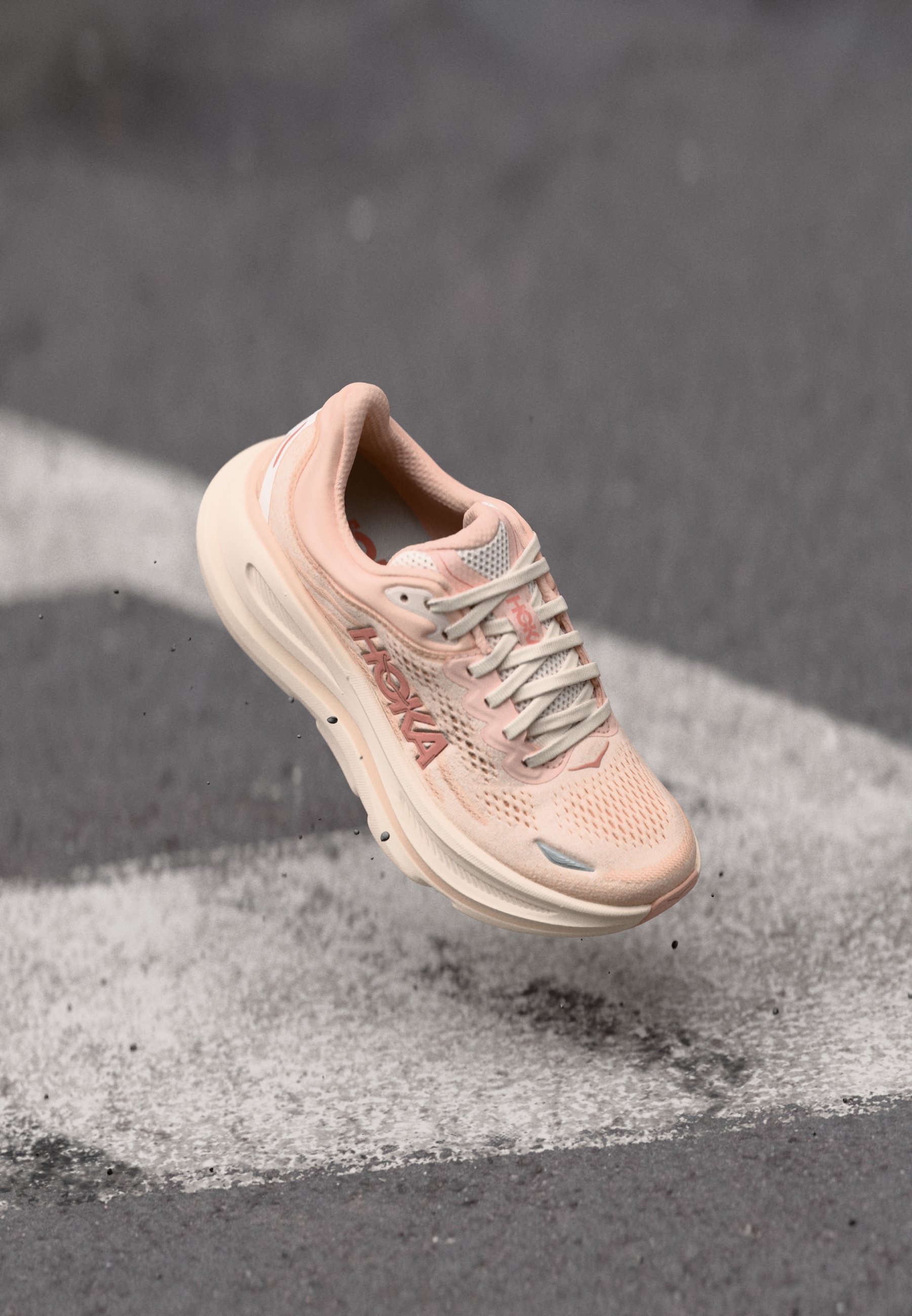 HOKA BONDI 9 - Road running shoes - rose latte/rose cream  display picture 2