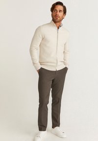 Bläck Roman zip - Kofta - off white mel