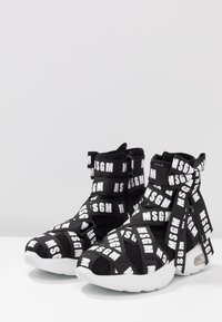 MSGM Baskets montantes - black