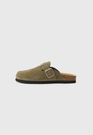 UNISEX - Tøfler - dark olive