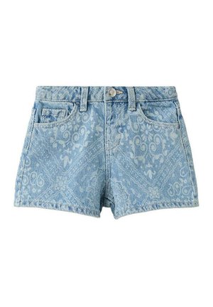 Short en denim bleu clair avec un motif paisley subtil, fermeture à boutons sur le devant, passants de ceinture et deux poches avant.
