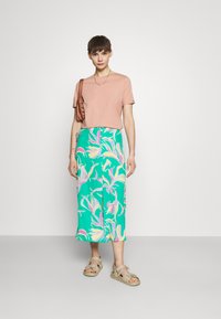 Pieces PCRIA FOLD UP SOLID TEE - T-shirt básica - misty rose