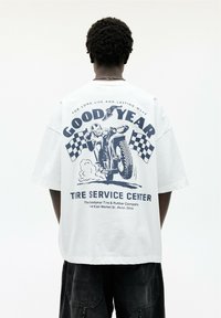 PULL&BEAR - GOODYEAR - Print T-shirt - white Thumbnail Image 1