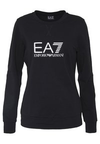 Svart sweatshirt med långa ärmar, rund halsringning och vit EA7 Emporio Armani-logga på framsidan. Tillverkad av ett mjukt och slätt tyg.