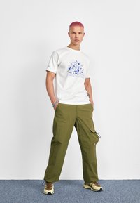 Thumbnail Image 3