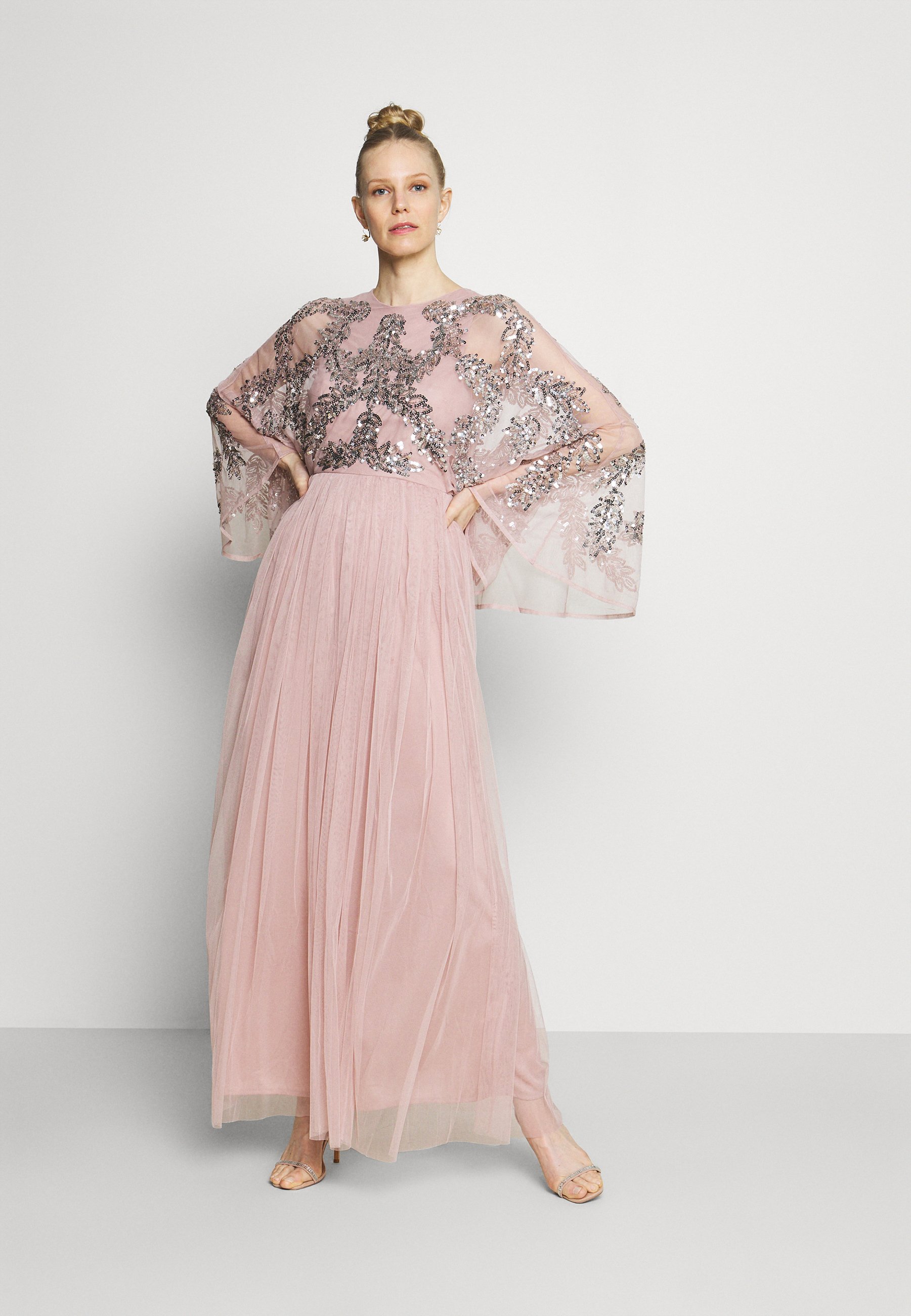 irina shayk vanity fair dress