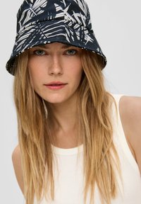 s.Oliver MIT ALL-OVER-PRINT - Hoed - navy