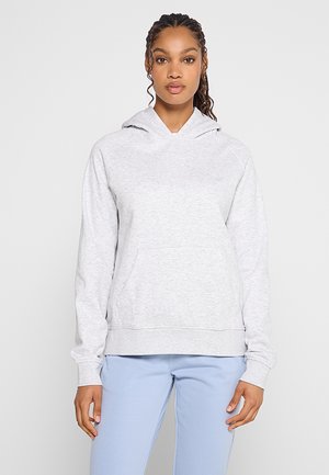 Jasnoszara bluza z kapturem, z przednią kieszenią, regulowanym kapturem za pomocą sznurka i prążkowanymi mankietami. Miękka tkanina i luźny krój.