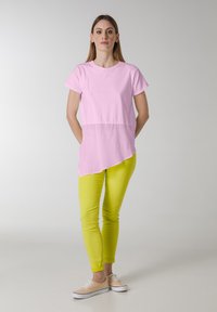 Deha ASYMMETRICAL  - Jednoduché tričko - lilla
