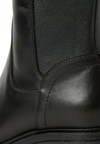Tamaris Botas con plataforma - black